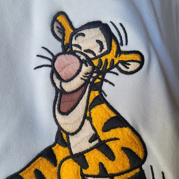 VTG RARE 90's Disney Mickey White Sweater Embroidered Jumping Tiger XXL Unisex - Picture 7 of 14